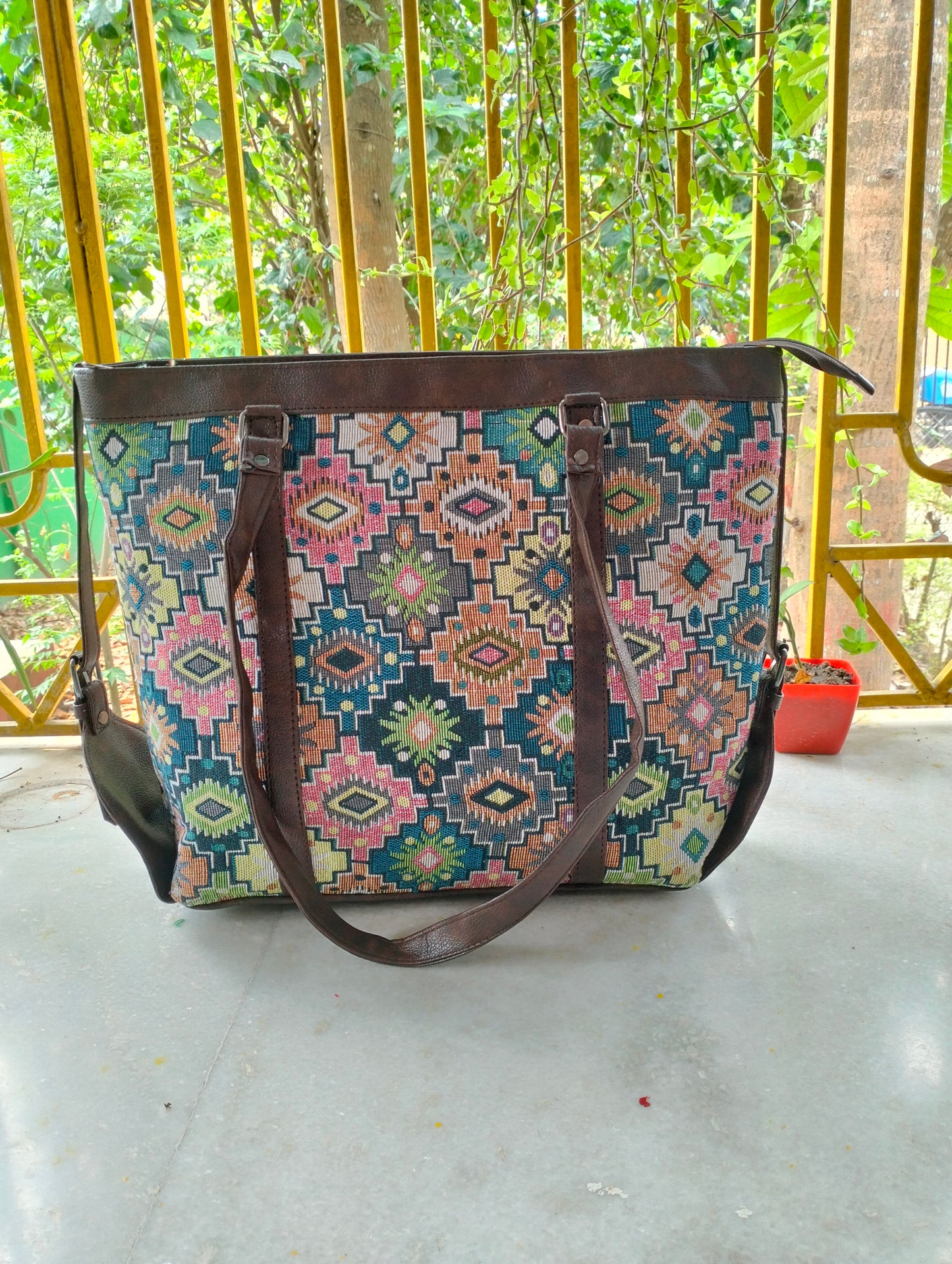 Traditional Shantiniketan Shoulder Bag for Women – Large, Spacious & Handcrafted with Ethnic Charm