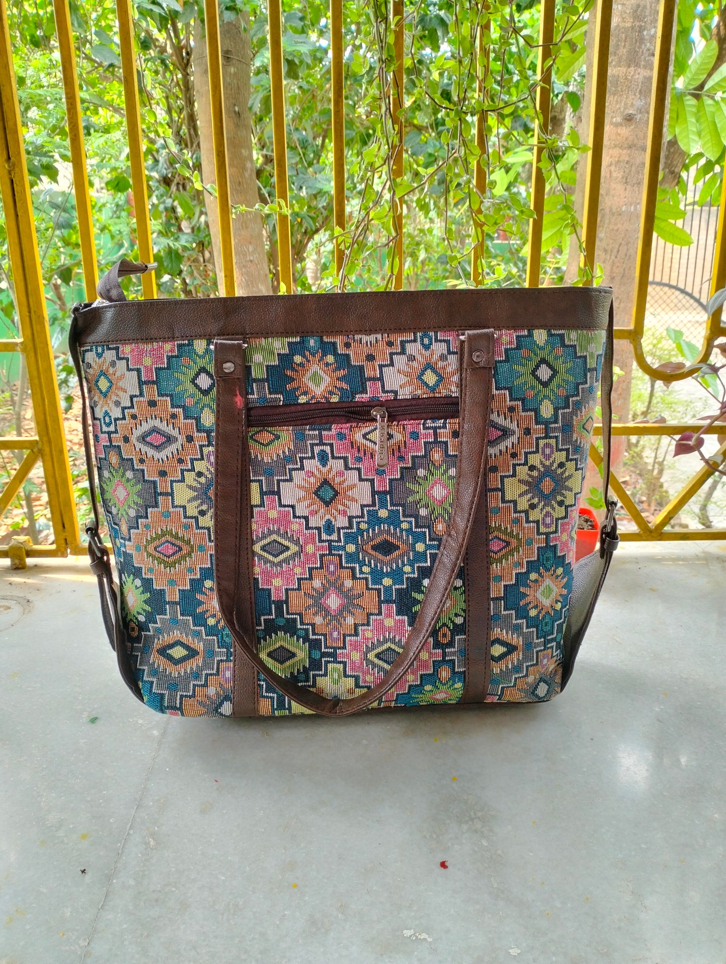 Traditional Shantiniketan Shoulder Bag for Women – Large, Spacious & Handcrafted with Ethnic Charm