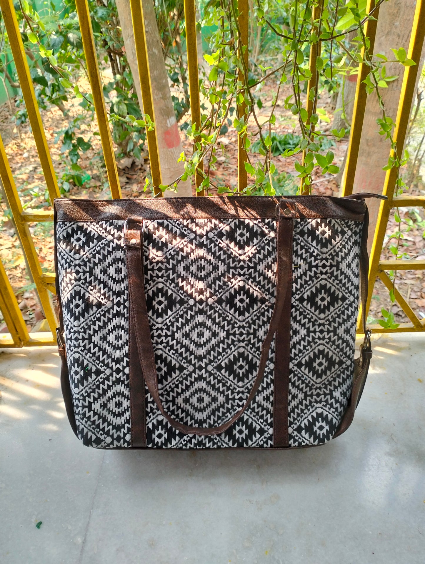 Traditional Shantiniketan Shoulder Bag for Women – Large, Spacious & Handcrafted with Ethnic Charm