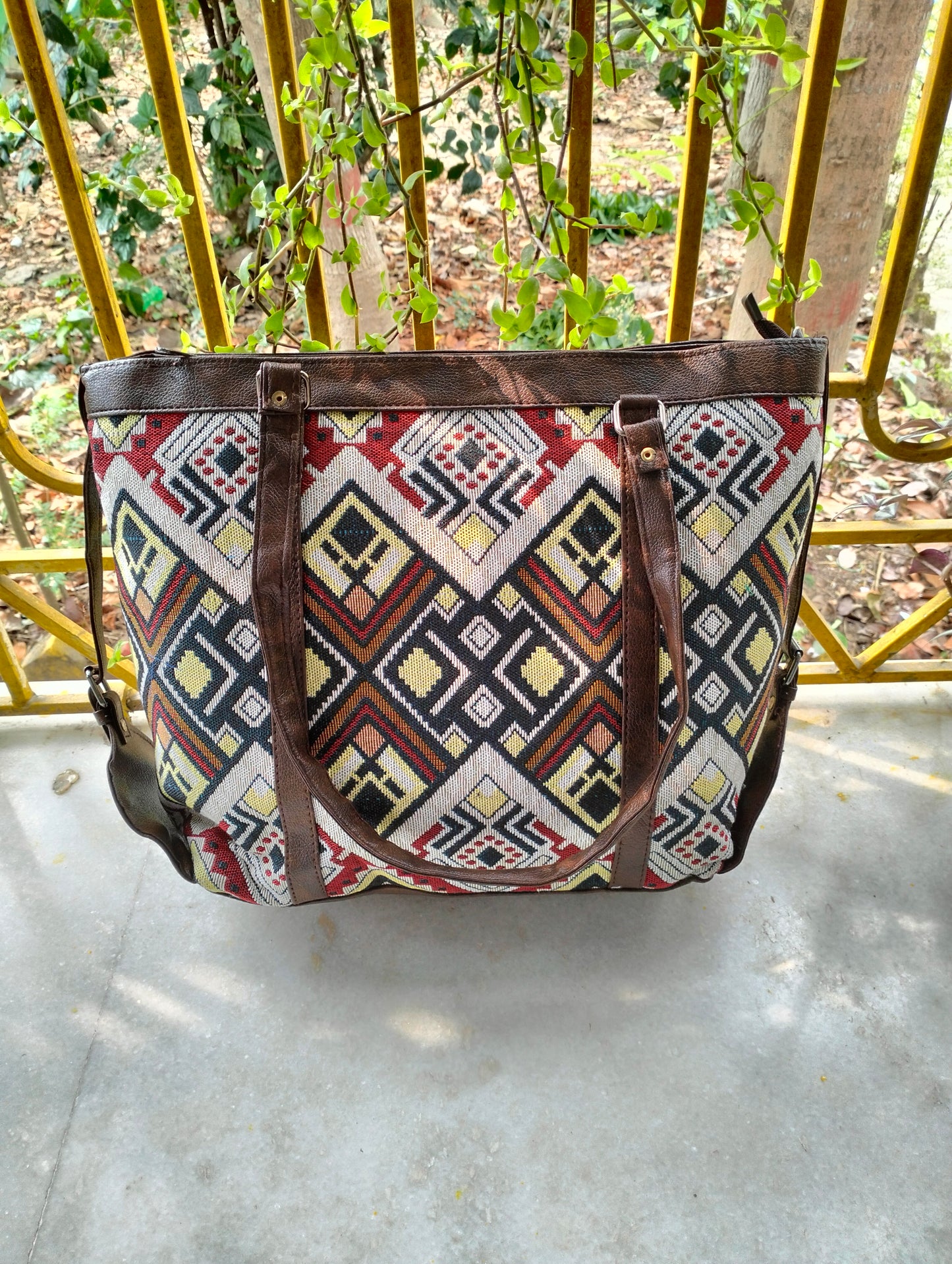 Traditional Shantiniketan Shoulder Bag for Women – Large, Spacious & Handcrafted with Ethnic Charm