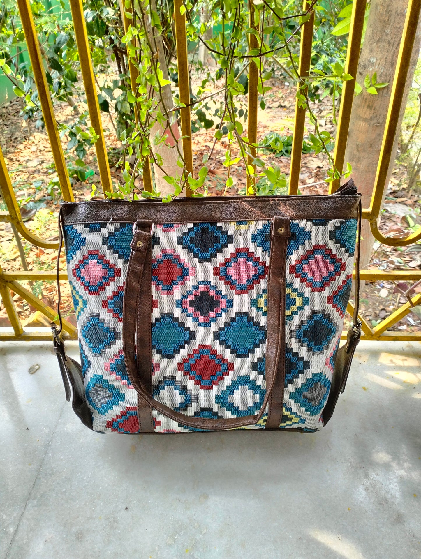Traditional Shantiniketan Shoulder Bag for Women – Large, Spacious & Handcrafted with Ethnic Charm