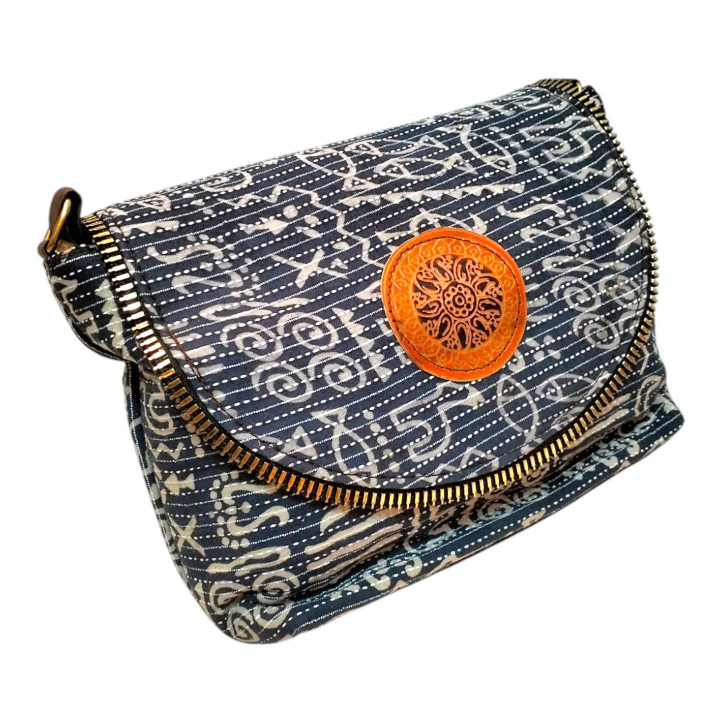 Shantiniketan Traditional Sling Bag – Handcrafted Ethnic Bag for Women