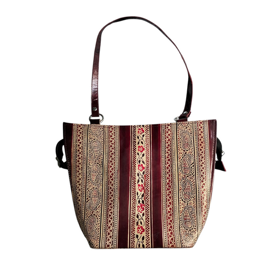 Traditional Shantiniketan Handbag – Handcrafted Ethnic Art from Bengal