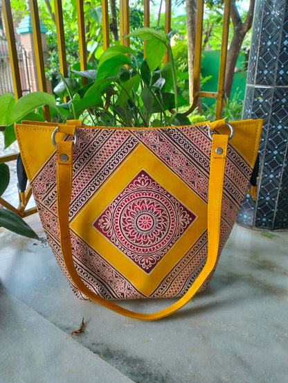 Traditional Shantiniketan Handbag – Handcrafted Ethnic Art from Bengal