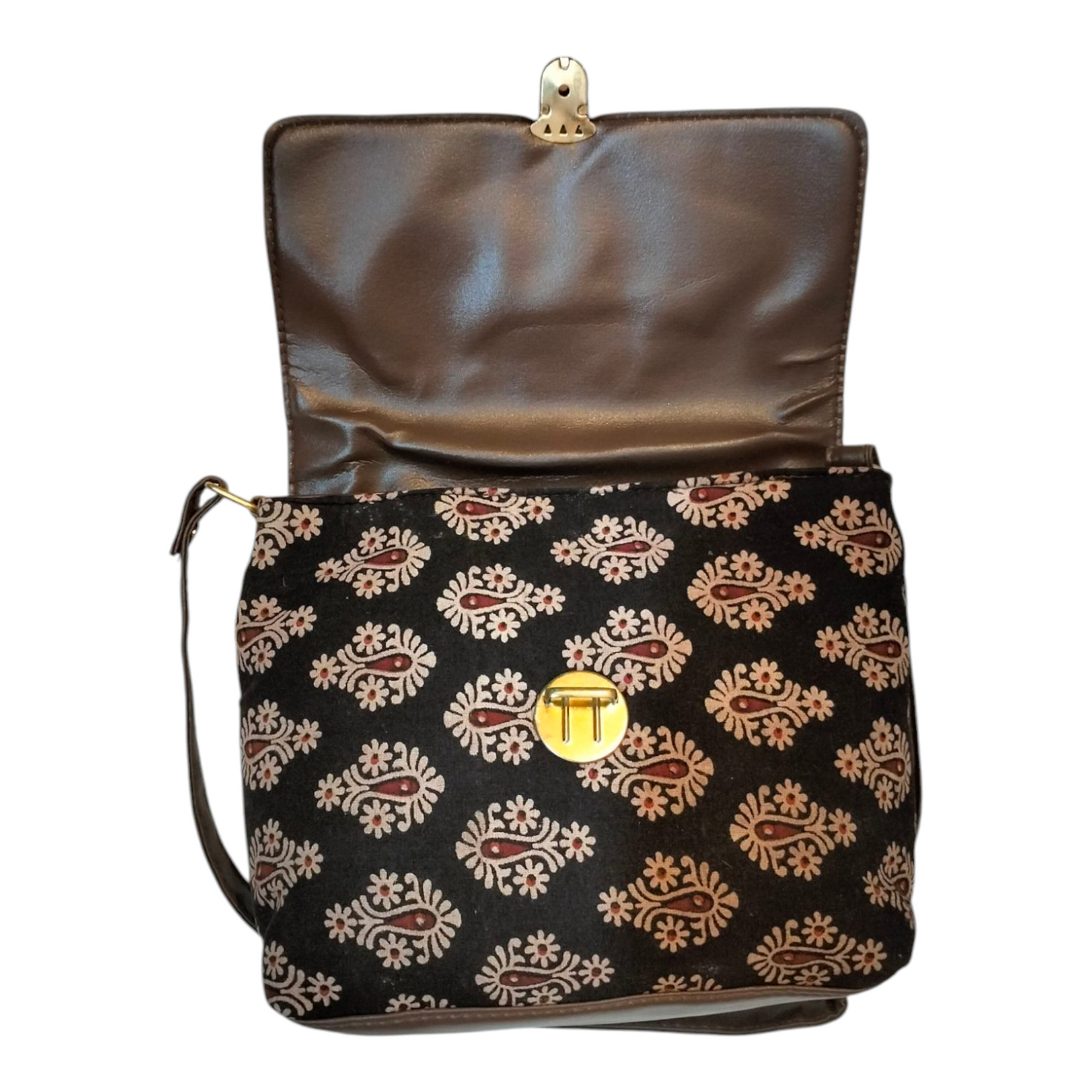Shantiniketan Traditional Sling Bag – Handcrafted Ethnic Bag for Women