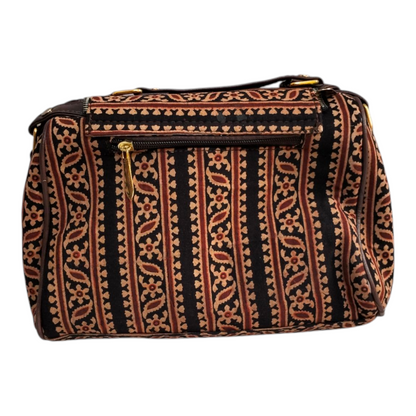 Traditional Shantiniketan Sling Bag for Women Handcrafted Elegance
