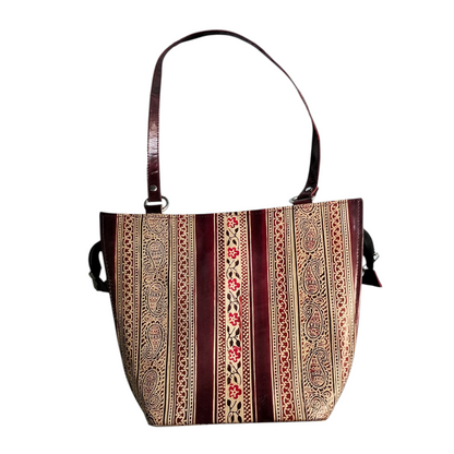 Traditional Shantiniketan Handbag – Handcrafted Ethnic Art from Bengal
